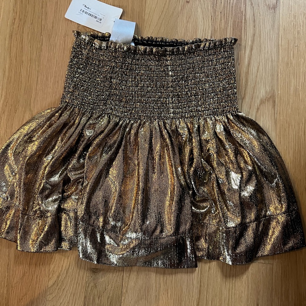 Pebble smocked gold skort